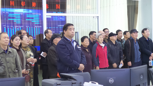 老干部們都說“集團(tuán)真暖心，做公交人真自豪！”